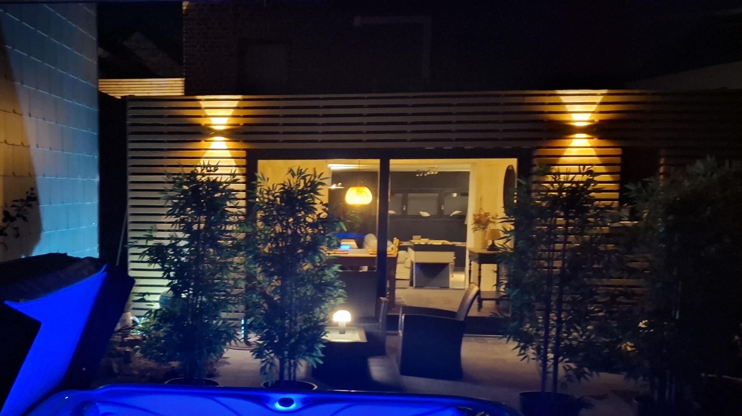 Terrasse et extérieur du Haut-Vinâve